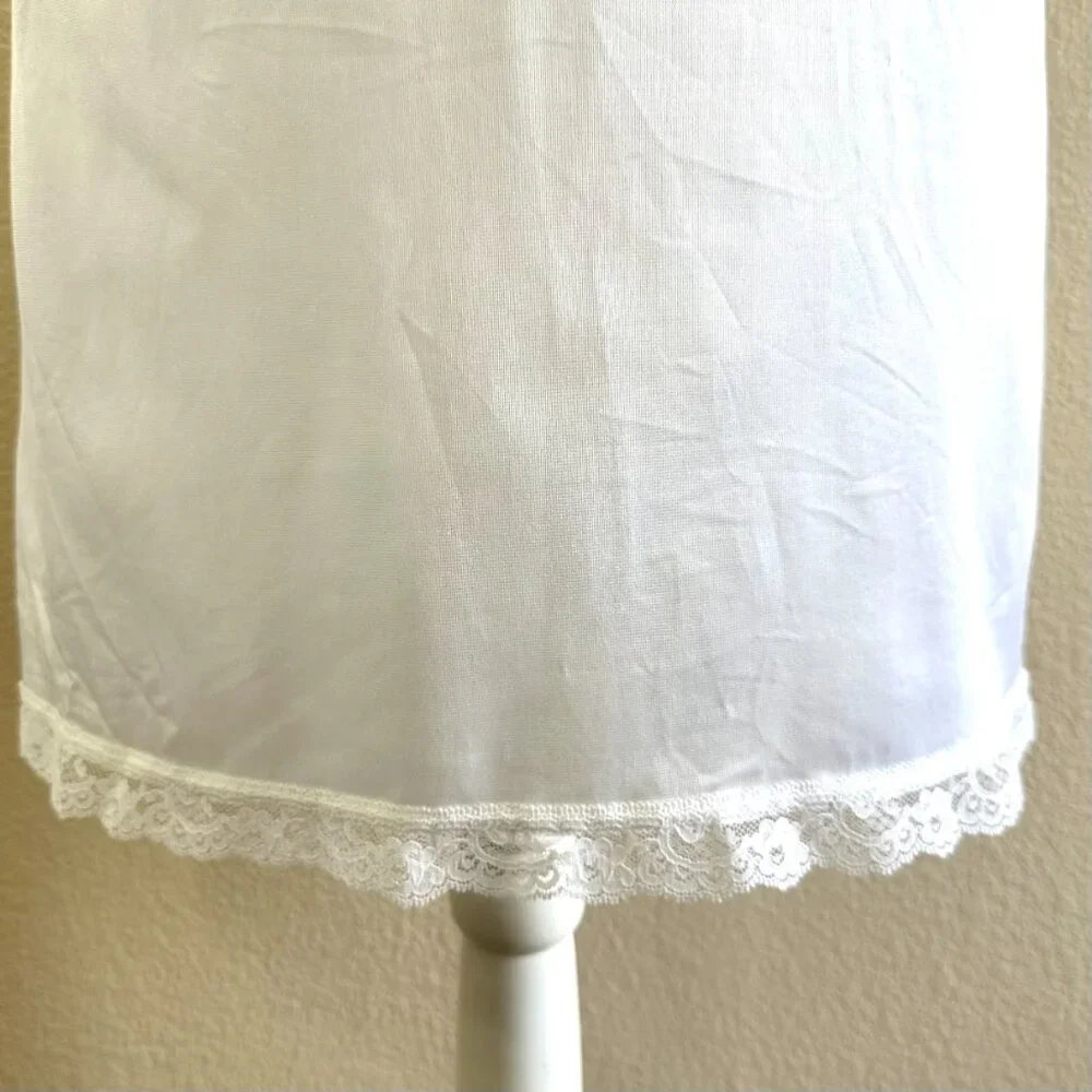 Deena Vintage 80s White Lace Slip on Lingerie